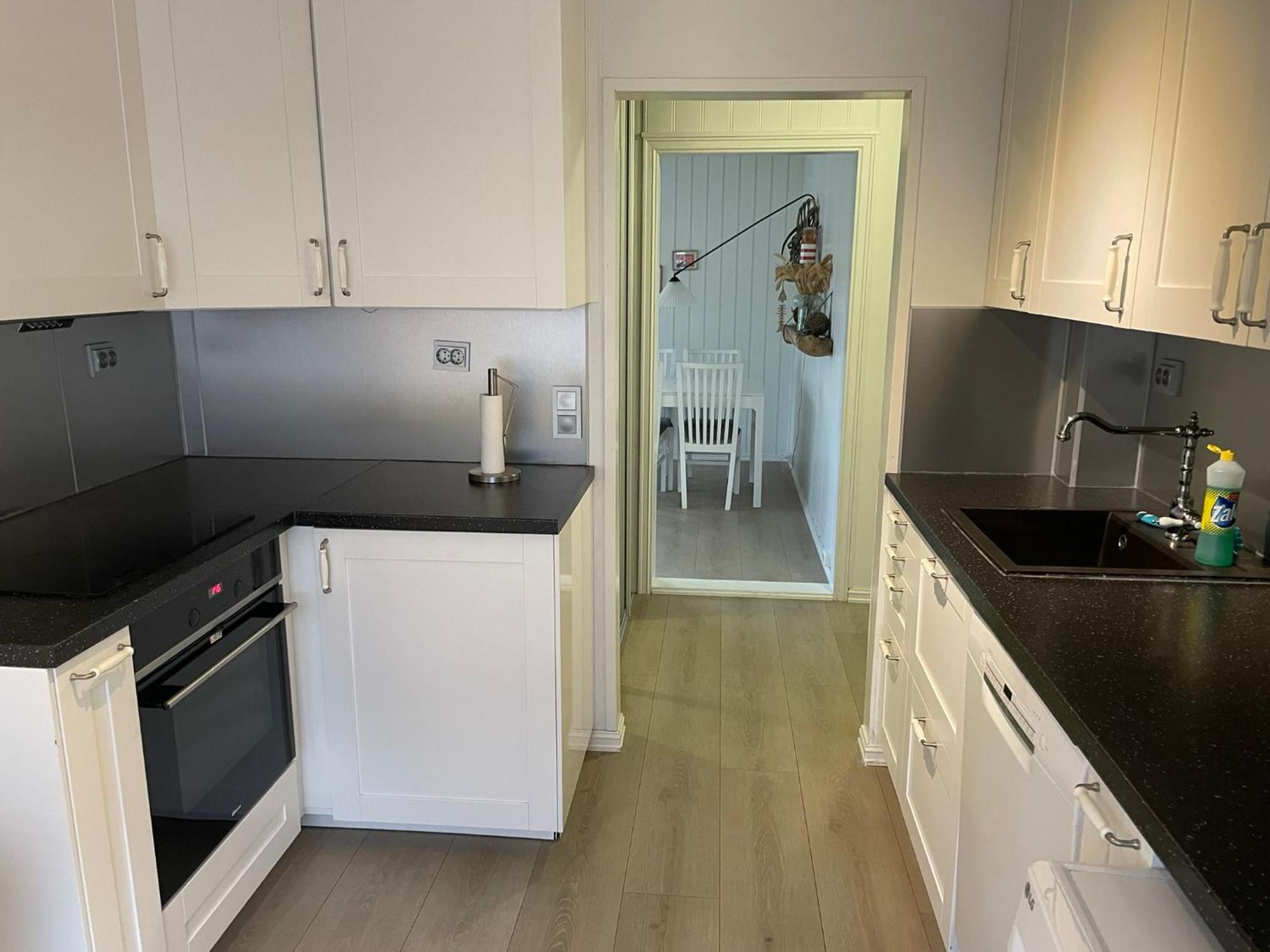 Centrally Located Apartment With 2 Bedrooms And Free Parking Тромсьо Екстериор снимка